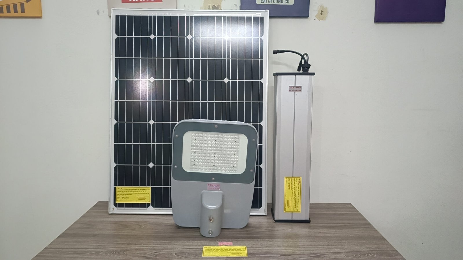 Đèn đường năng lượng mặt trời dự án 60w 80w 24ah 30ah 42ah 54ah 60ah 80ah Thành Đạt Led