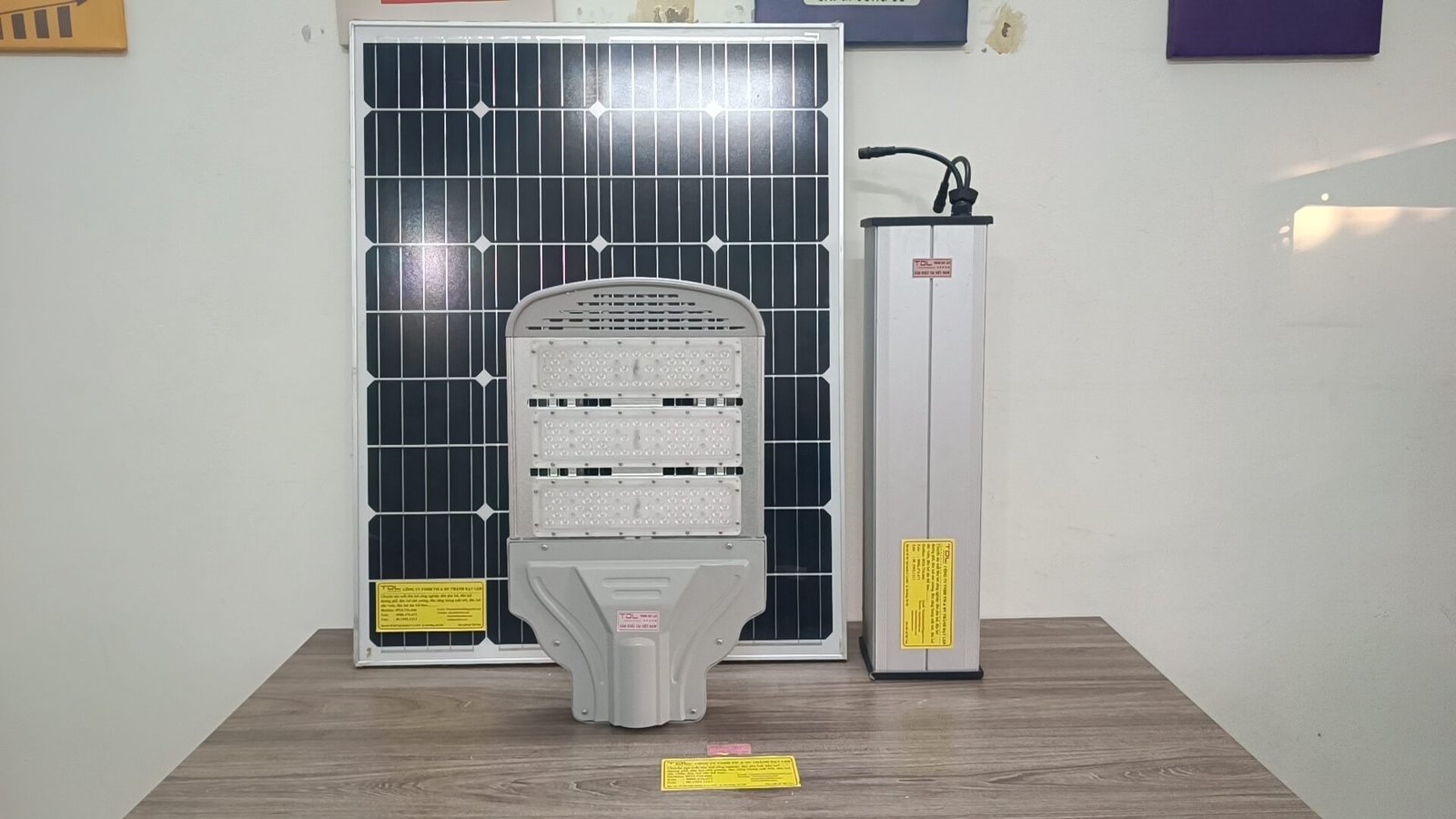 Đèn đường năng lượng mặt trời dự án 60w 80w 24ah 30ah 42ah 54ah 60ah 80ah Thành Đạt Led