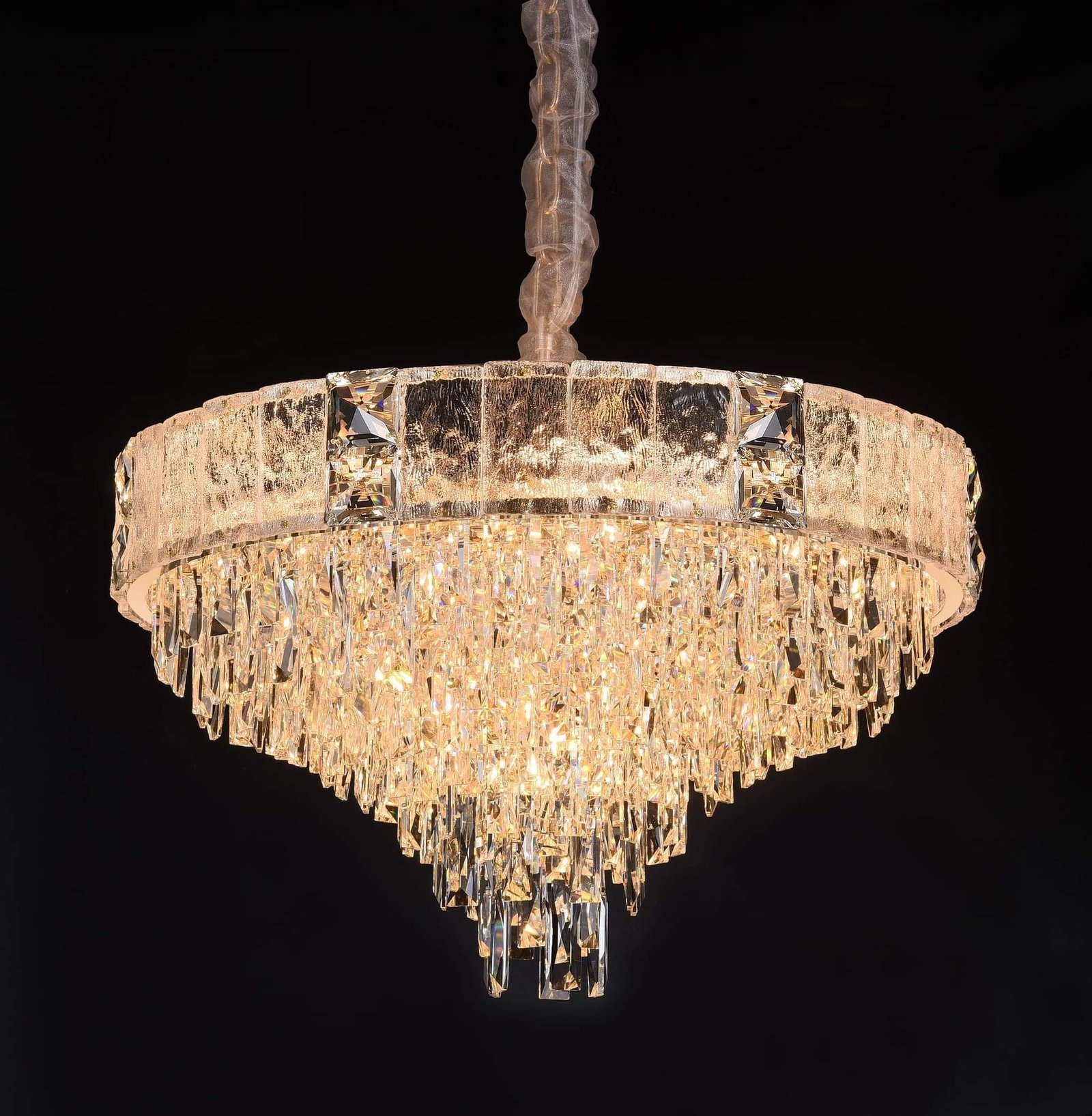 ĐÈN TRANG TRÍ THẢ PHA LÊ K9 CAO CẤP 326T600 Thành Đạt